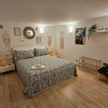 La Maison Bouganville Salerno Eksteriør billede