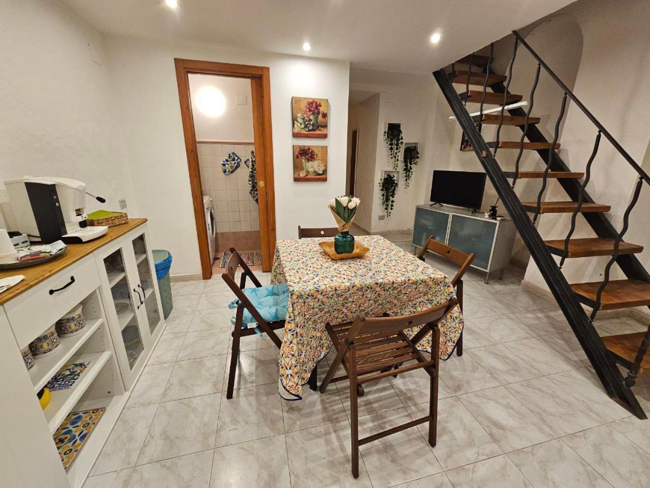 La Maison Bouganville Salerno Eksteriør billede